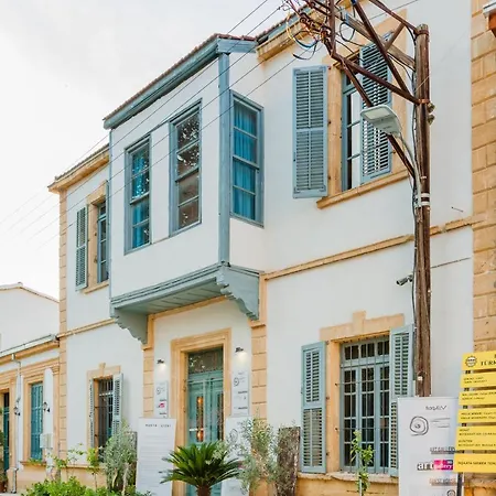 Tasev ゲストハウス